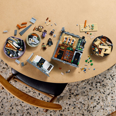 Sherlock Holmes: Book Nook fotografia dall'alto del set lego in costruzione