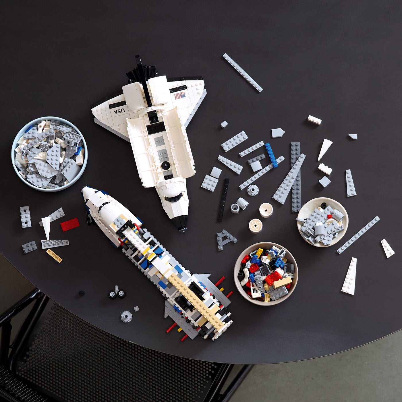 Trasportatore di shuttle fotografia dall'alto del set lego in costruzione