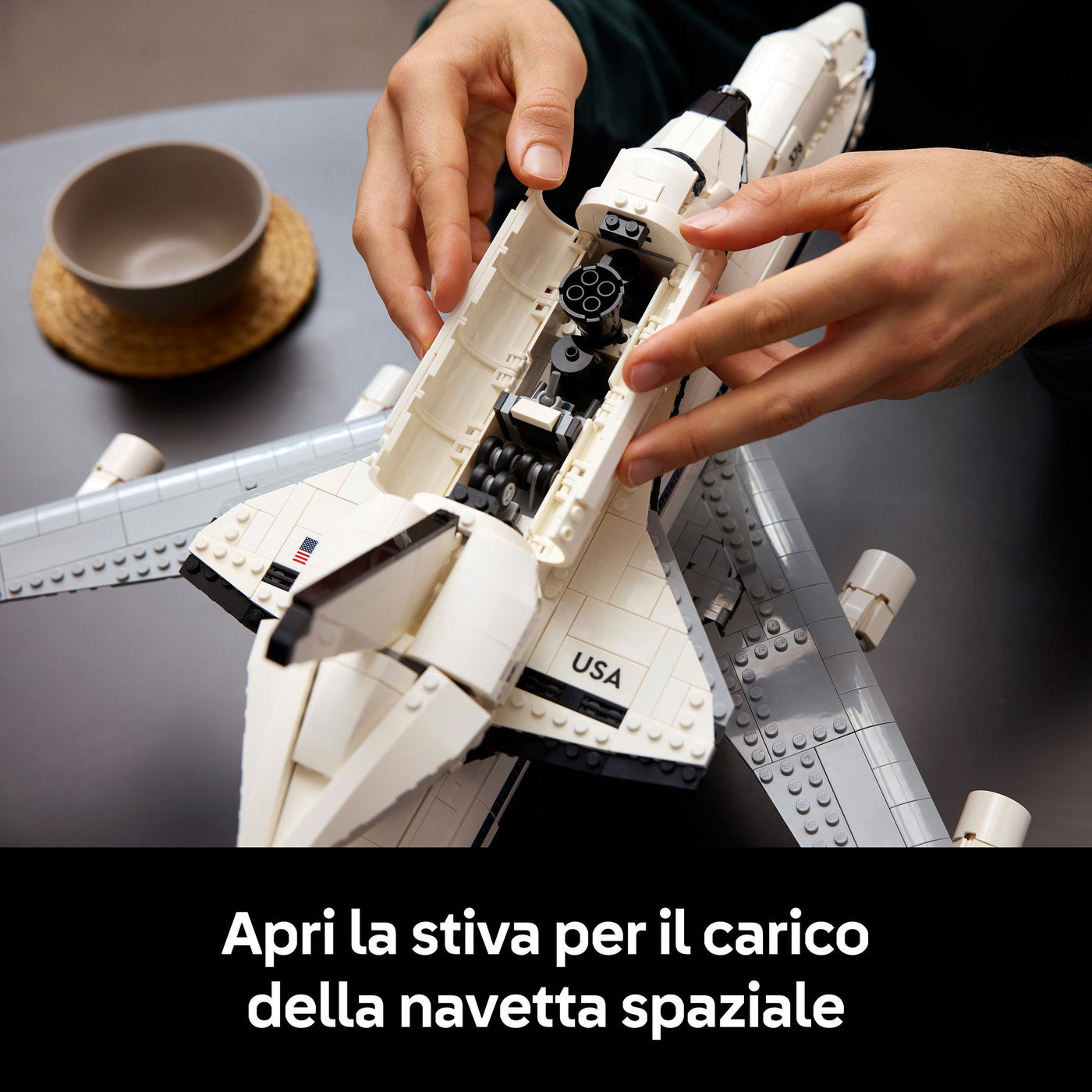 Trasportatore di shuttle visione dettaglio stiva della navetta spaziale