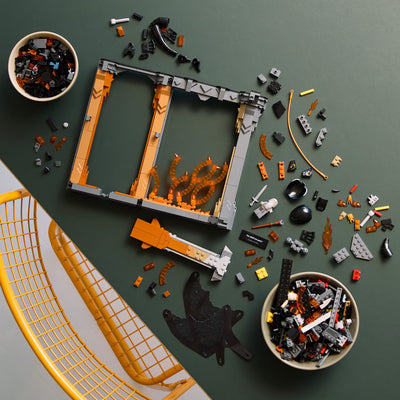 Il Signore degli Anelli: Book Nook del Balrog™ fotografia dall'alto del set lego in costruzione