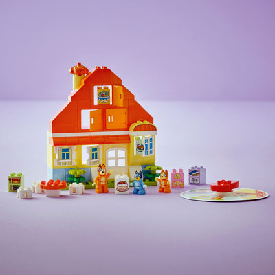 Casa della Famiglia di Bluey con gioco di memoria fotografia del set costruito con disposizione orizzontale