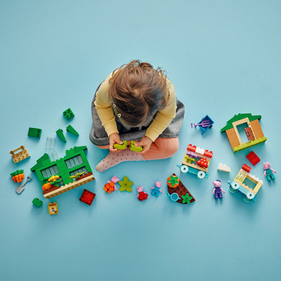 Il giardino e la serra di Nonno Pig fotografia dall'alto del set lego in costruzione