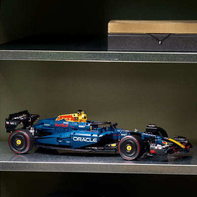 Monoposto F1 Oracle Red Bull Racing RB20 fotografia del set lego costruito in ambiente domestico da esposizione