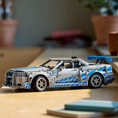 Auto Nissan Skyline GT-R (R34) 2 Fast 2 Furious fotografia del set lego costruito in mabiente domestico da esposizione