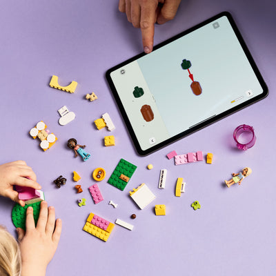 Il parco giochi dei cuccioli fotografia dall'alto del set lego in costruzione