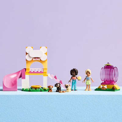Il parco giochi dei cuccioli fotografia del set lego con disposizione orizzontale
