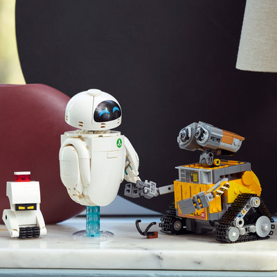 WALL-E e EVE fotografia del set lego costruito in ambiente domestico da costruzione