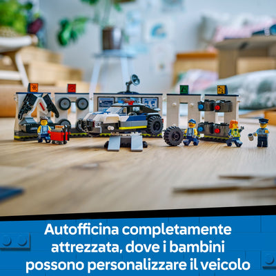 Officina delle auto della Polizia fotografia promozionale "Autofficina completamente attrezzata, dove i bambini possono personalizzare il veicolo"