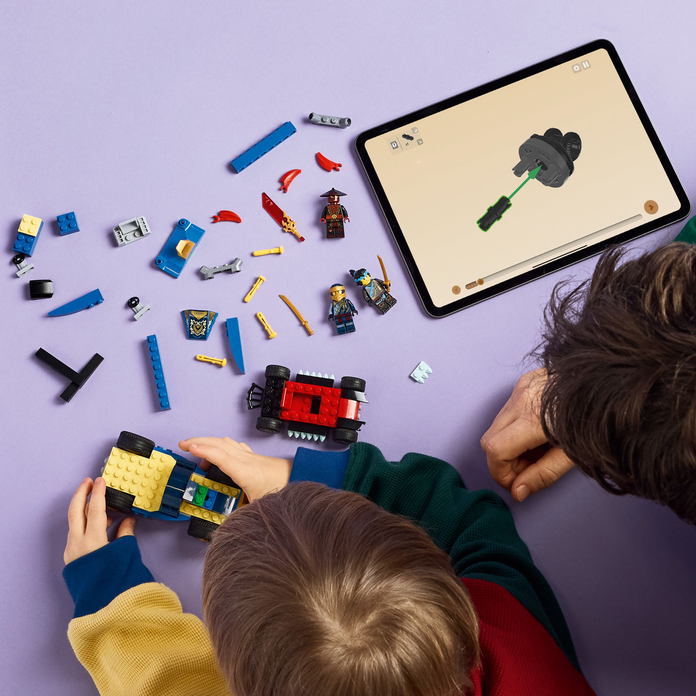 Duello ad alta velocità tra Rogue e Drix fotografia dall'alto del set lego in costruzione