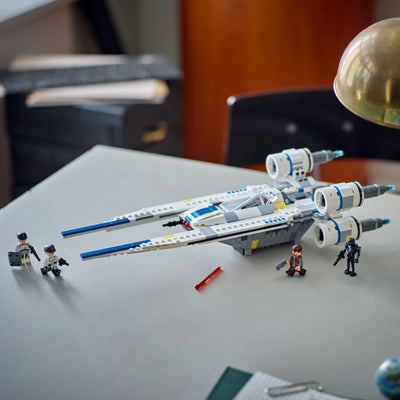 U-Wing Starfighter™ ribelle fotografia del set lego costruito con prospettiva laterale