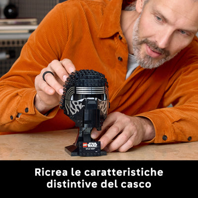 Casco di Kylo Ren fotografia promozionale "Ricrea le caratteristiche distintive del casco"