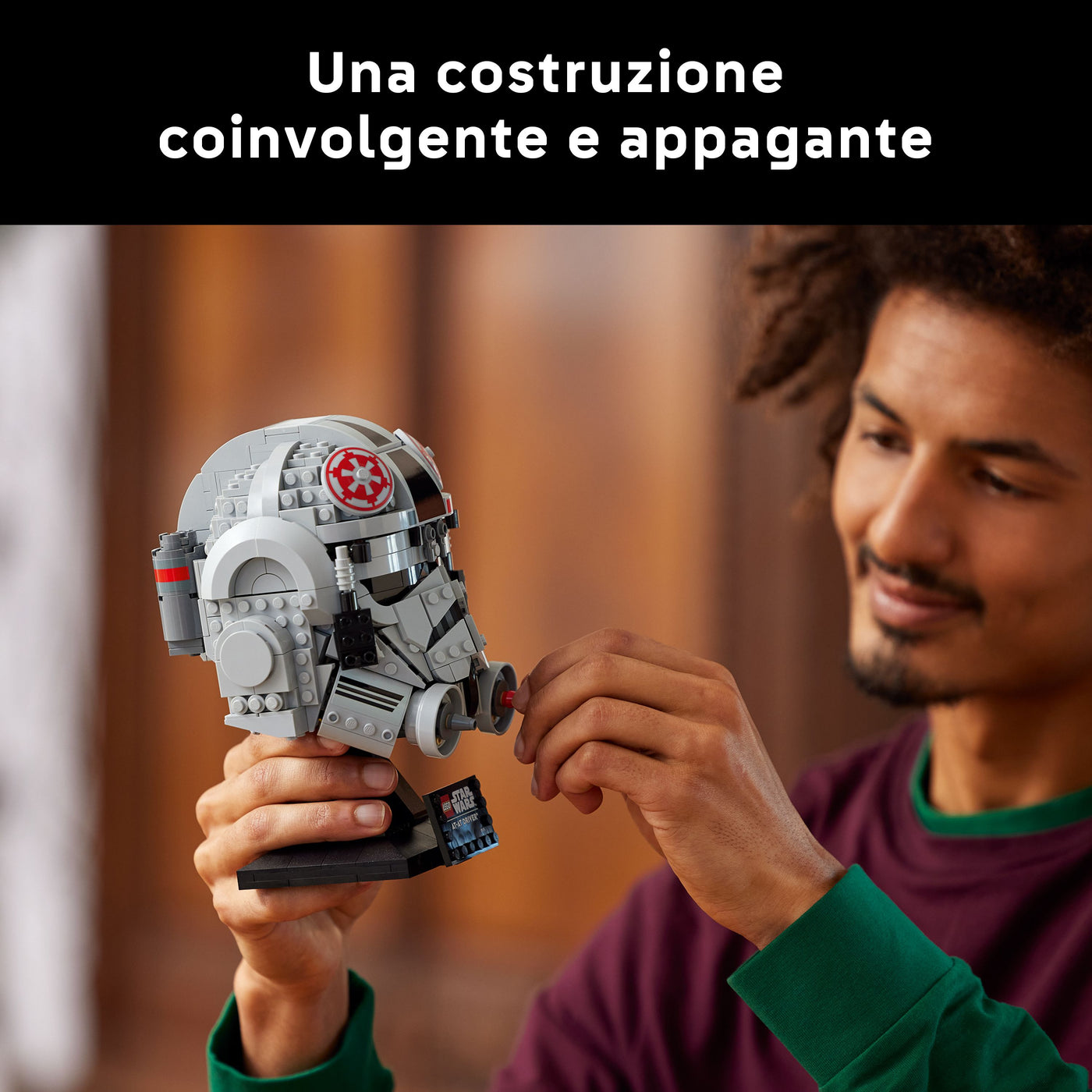 Casco pilota di AT-AT fotografia promozionale "Una costruzione coinvolgente e appagante"