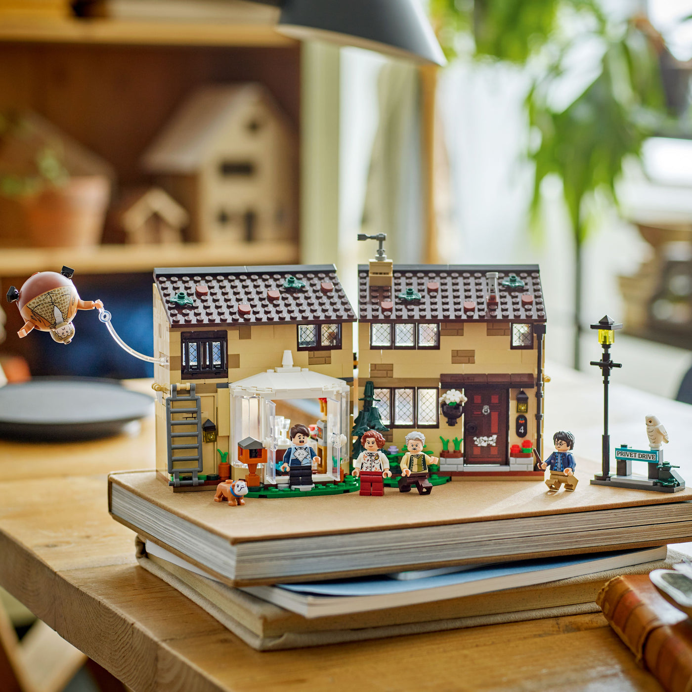 Privet Drive: la visita di zia Marge fotografia del set lego costruito in ambiente domestico da esposizione