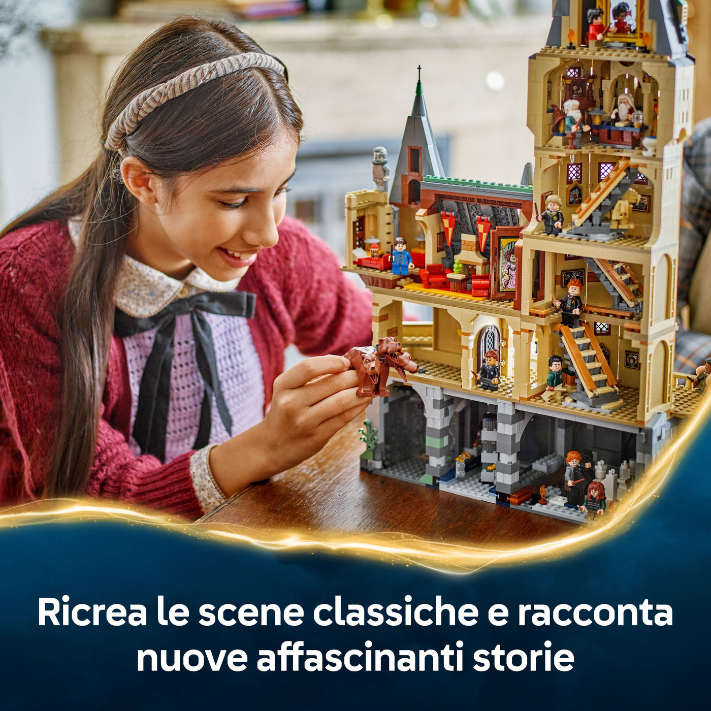 Castello di Hogwarts™: Torre della grande scalinata principale fotografia promozionale "Ricrea le scene classiche e racconta nuove affascinanti storie"
