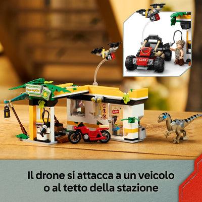Alla ricerca del Raptor e del Titanosauro fotografia promozionale "Il drone si attacca a un veicolo o al tetto della stazione"
