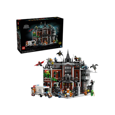 Arkham Asylum™ visione frontale del set lego costruito con scatola del set di sfondo