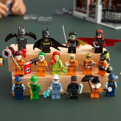 Arkham Asylum™ fotografia tutte le minifigure incluse nel set lego 