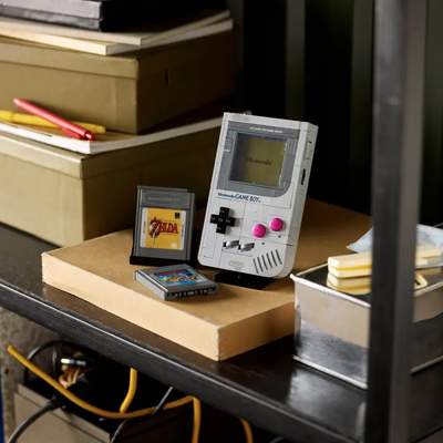 Game Boy™ fotografia del set lego costruito in ambiente domestico da esposizione