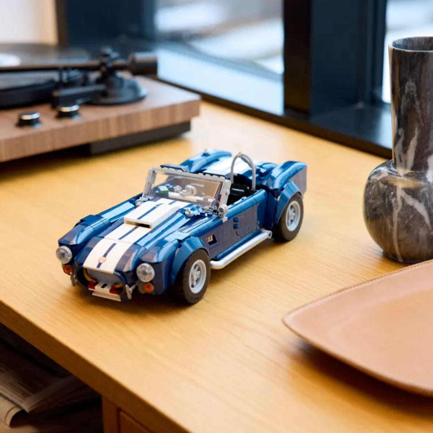 Shelby Cobra 427 S/C fotografia del set lego costruito in ambiente domestico da esposizione