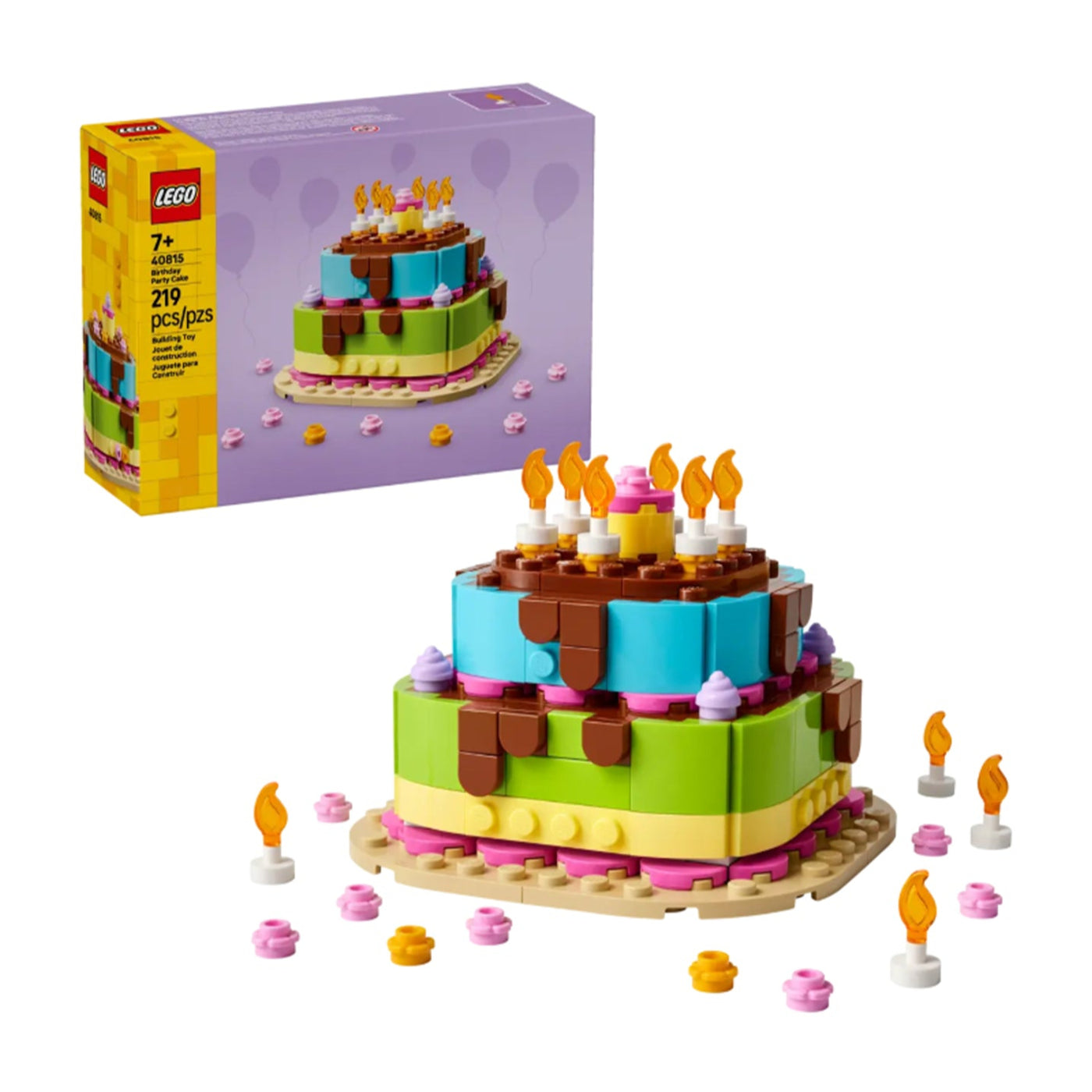 Torta della festa di compleanno visione con prospettiva laterale del set lego costruito con scatola 